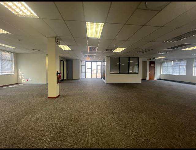 855M² OFFICE TO LET IN ILLOVO